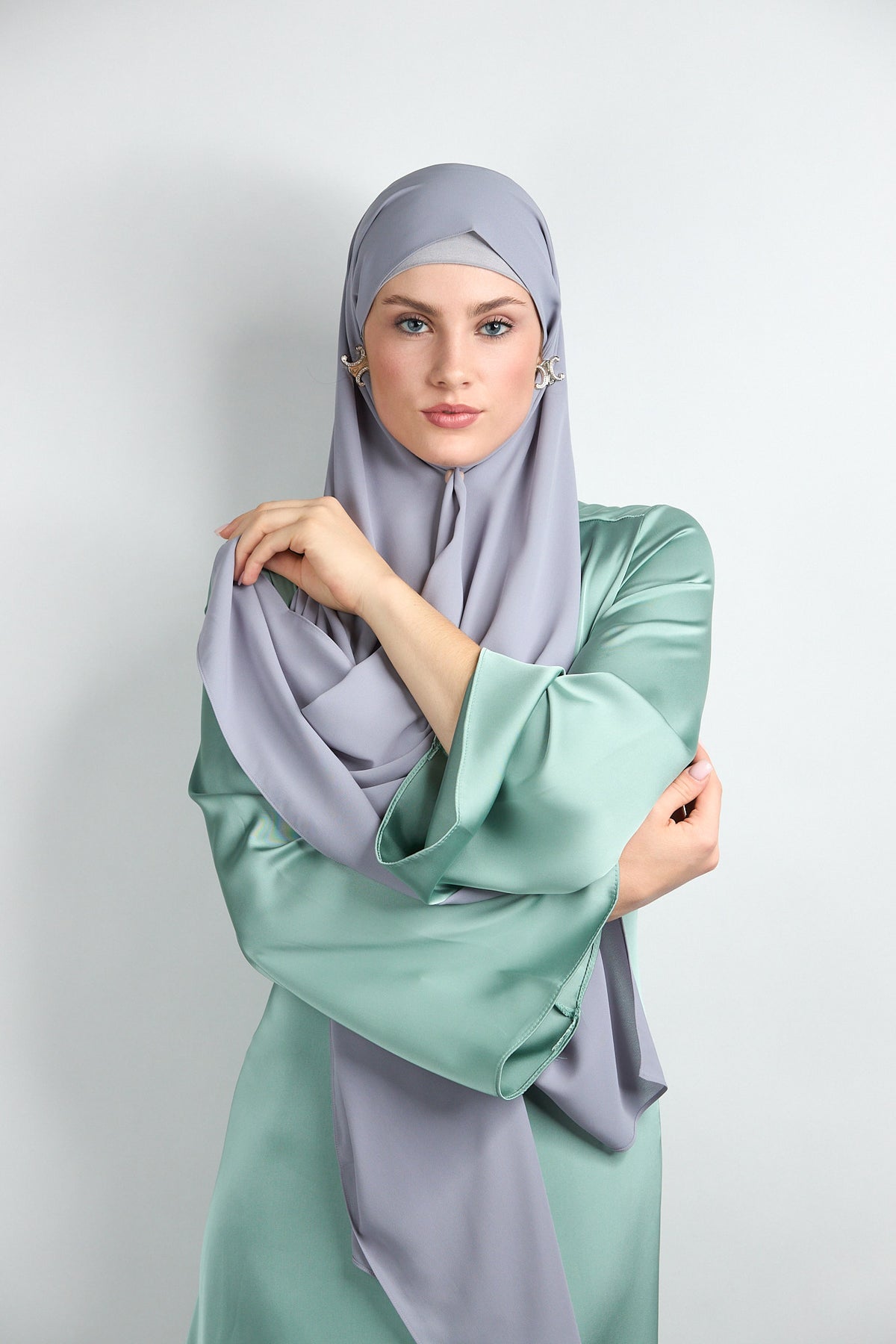 Diamond Chiffon Hijab with Matching Undercap Gray