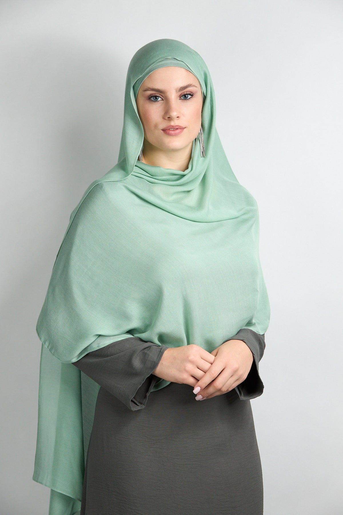 Modal Hijab with Matching Undercap Matcha