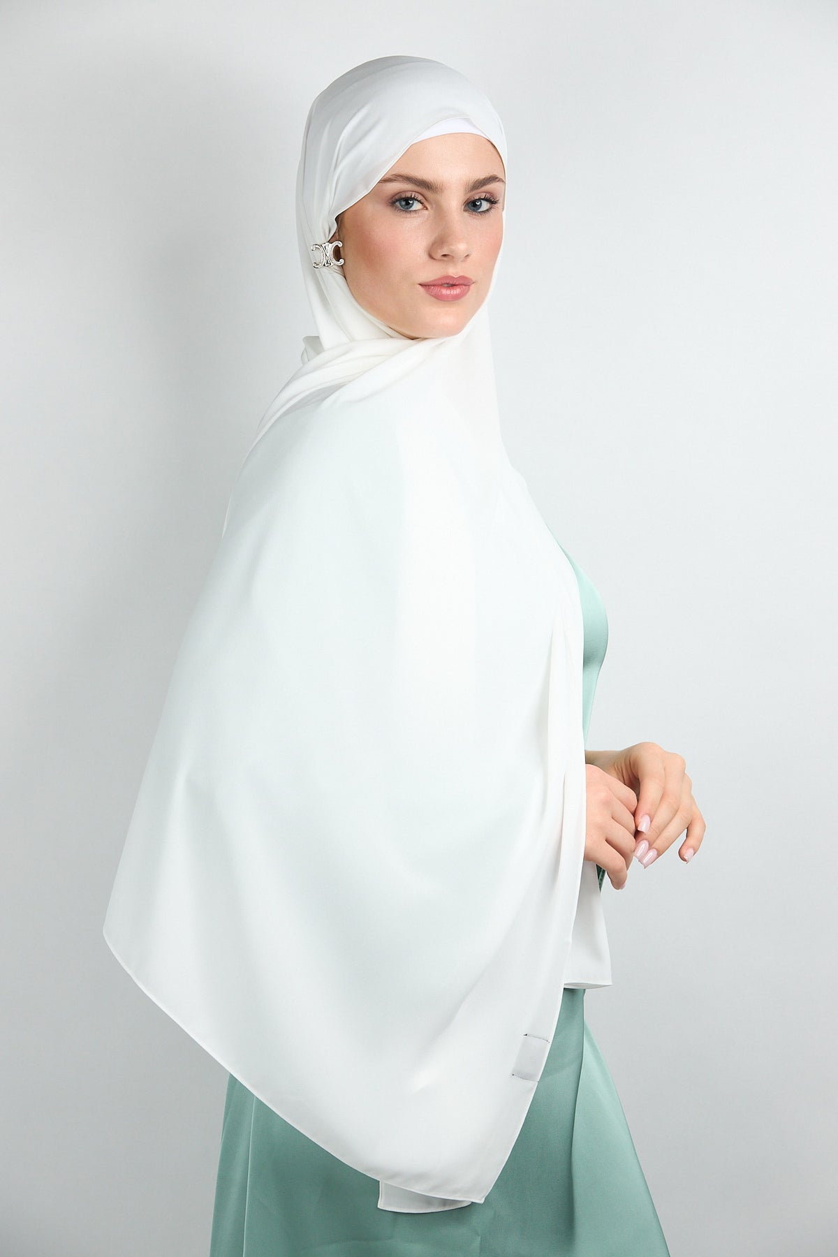 Diamond Chiffon Hijab with Matching Undercap White