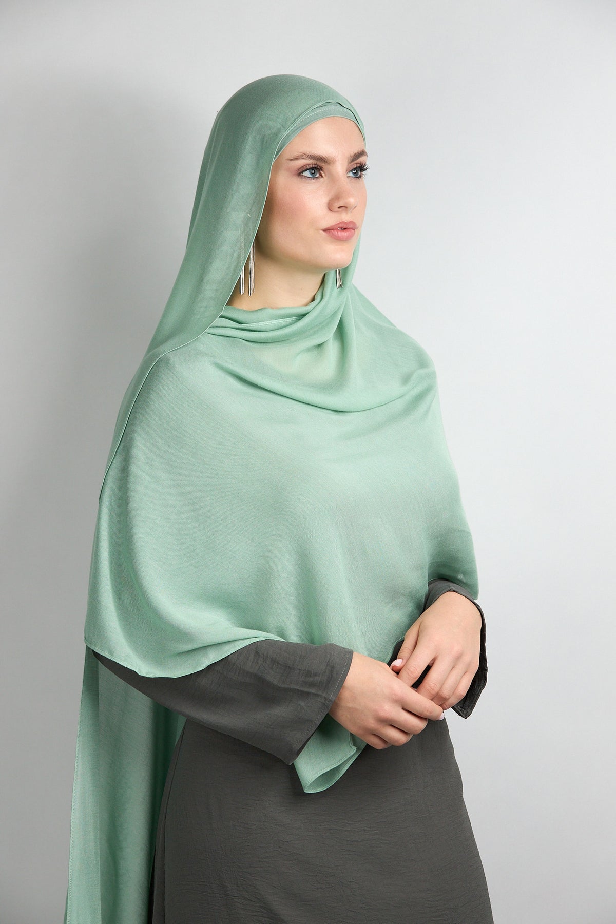 Modal Hijab with Matching Undercap Matcha