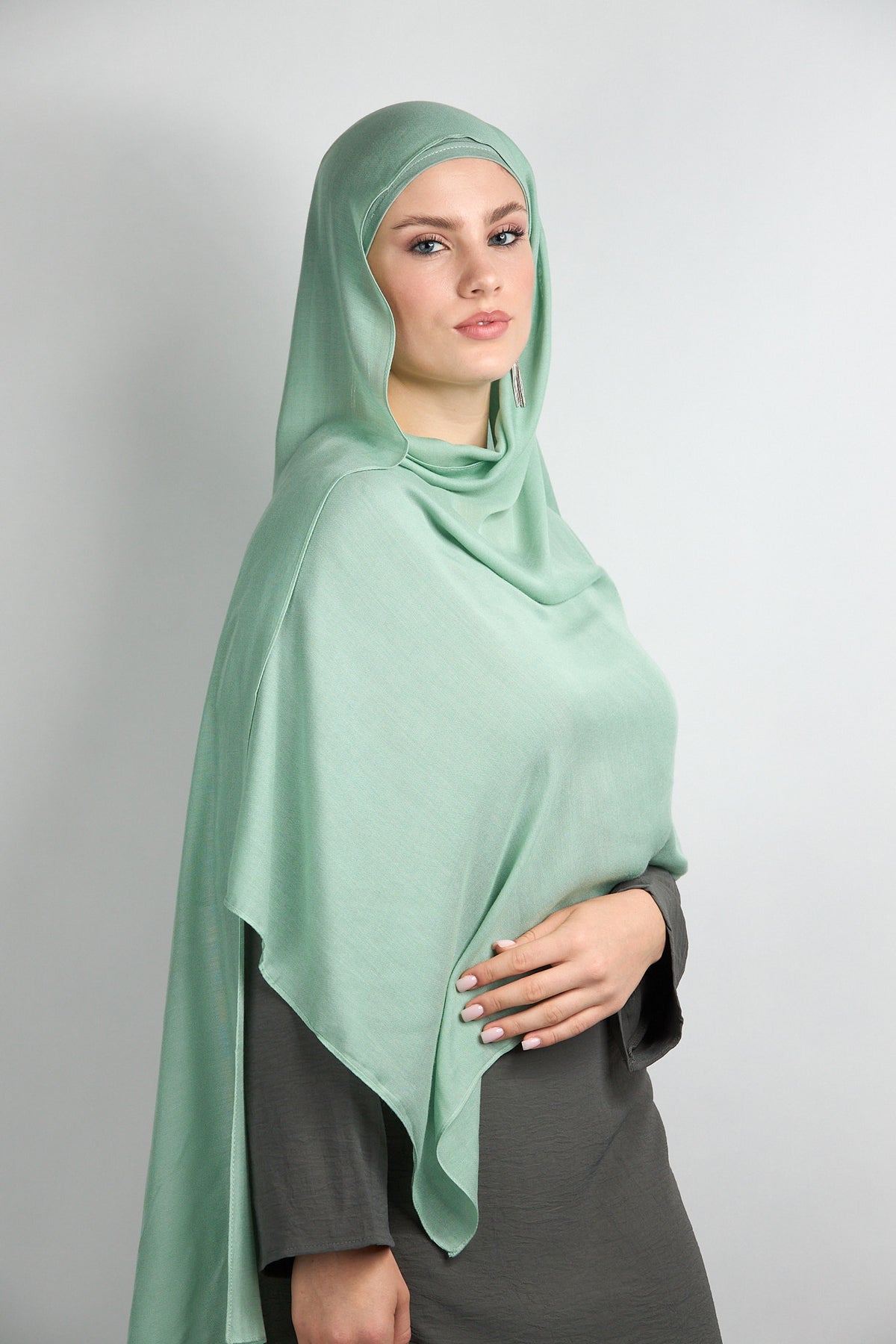 Modal Hijab with Matching Undercap Matcha