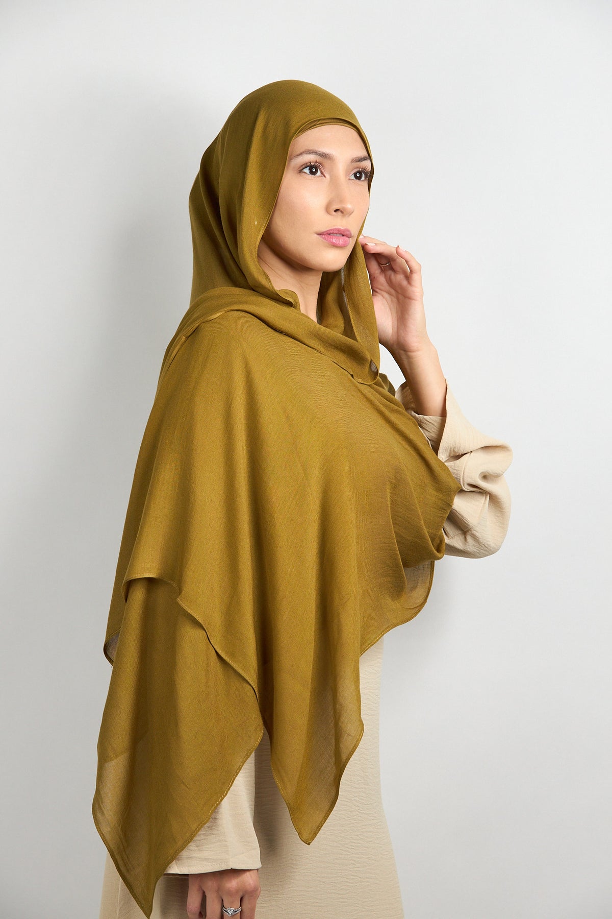 Modal Hijab With Matching Undercap Olive