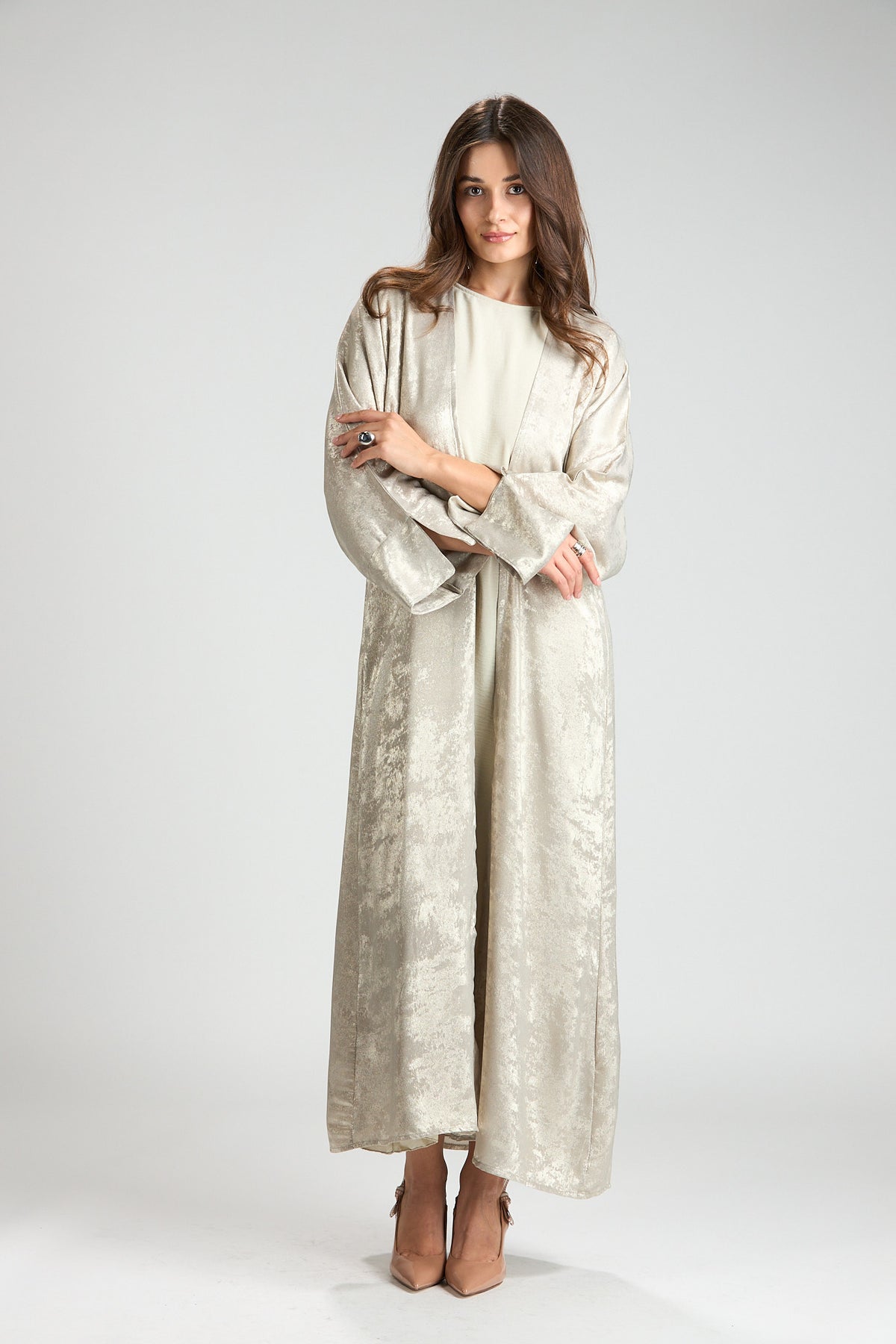 Champagne Éclat Metallic 3-Piece Open Abaya with Inner Dress