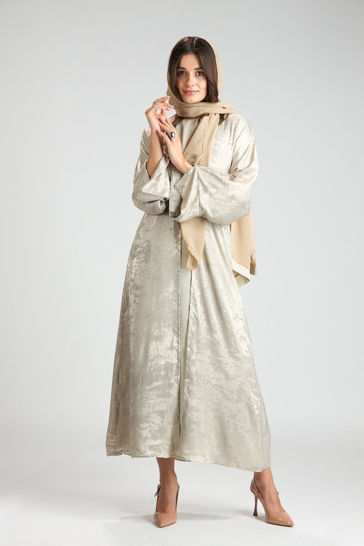 Champagne Éclat Metallic 3-Piece Open Abaya with Inner Dress