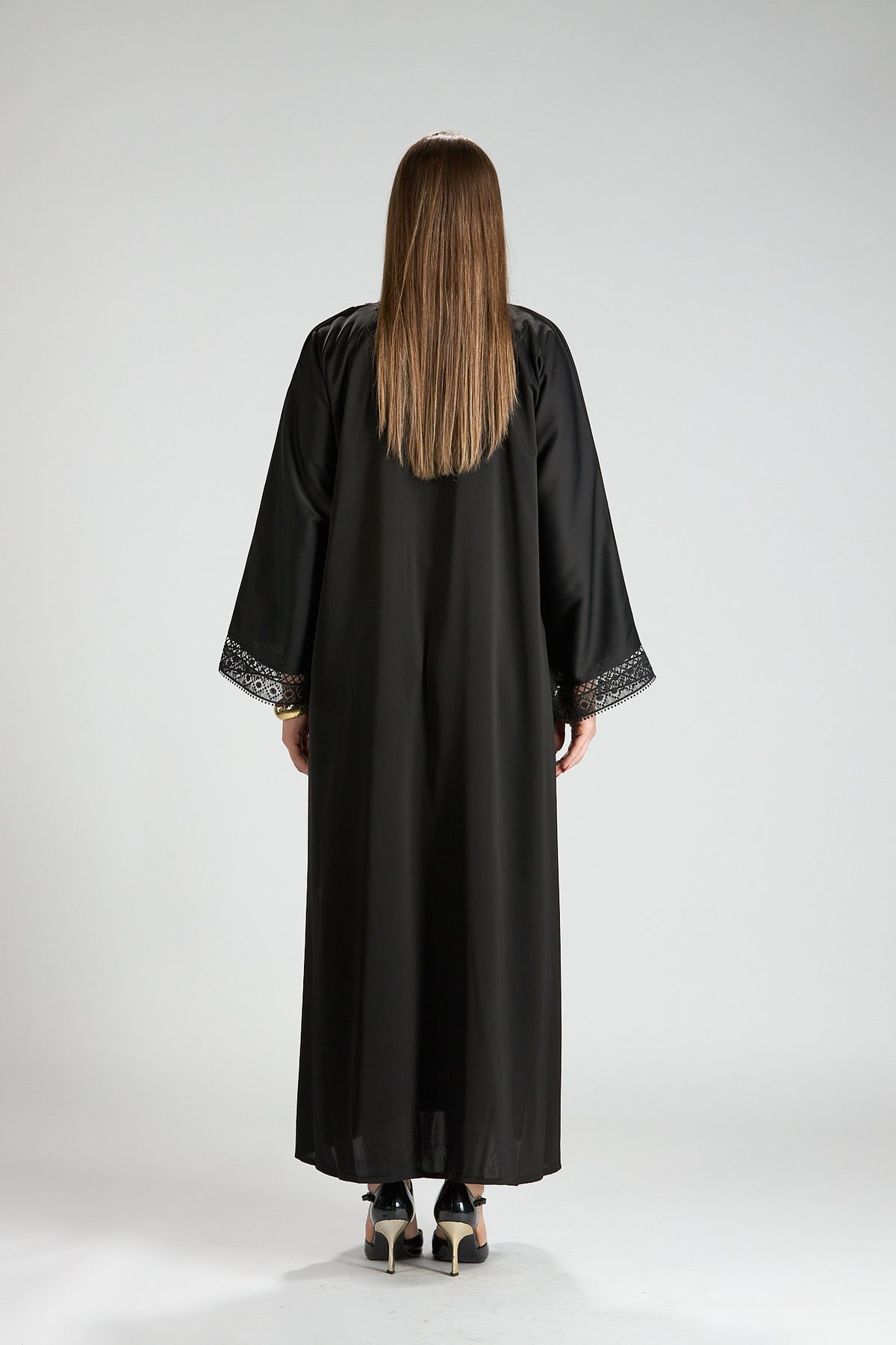 Renad Black Embroidered 3-Piece Abaya
