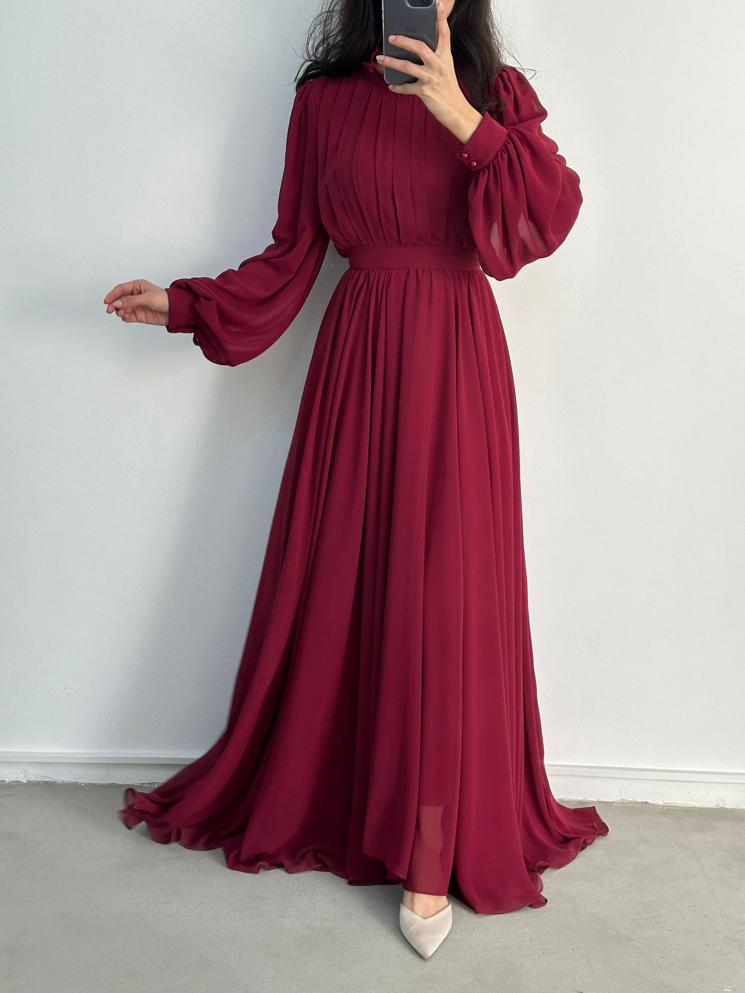 RED STRAIGHT FLOW DRESS 36 RED STRAIGHT FLOW DRESS 36