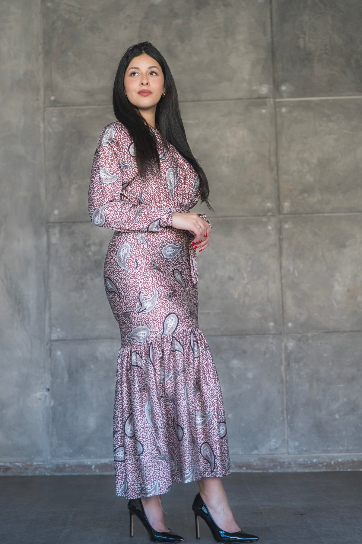Warm Rose Paisley Print Satin Tiered Midi Dress