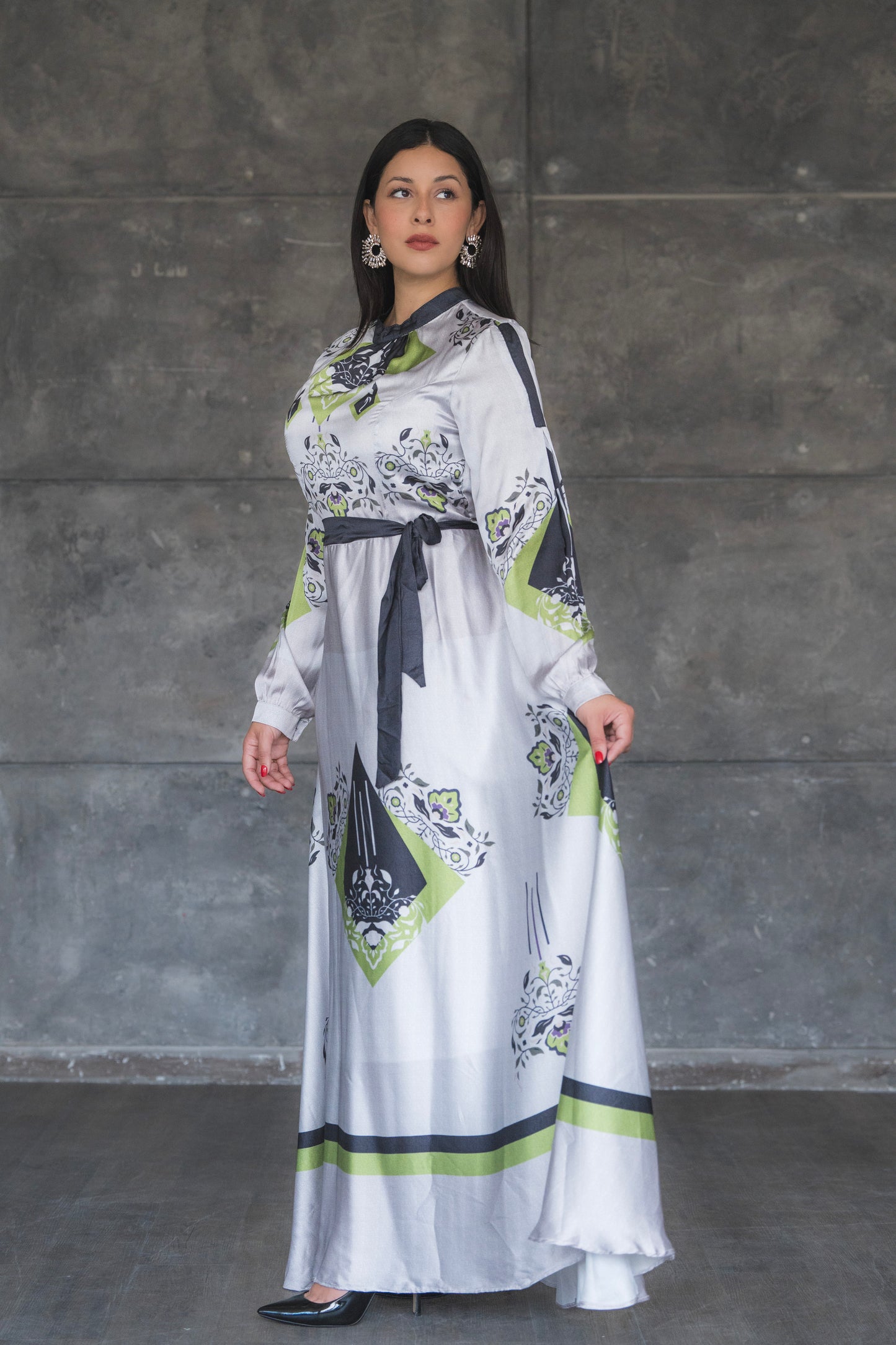 BOLD BLACK AND GREEN LONG SLEEVES MAXI DRESS