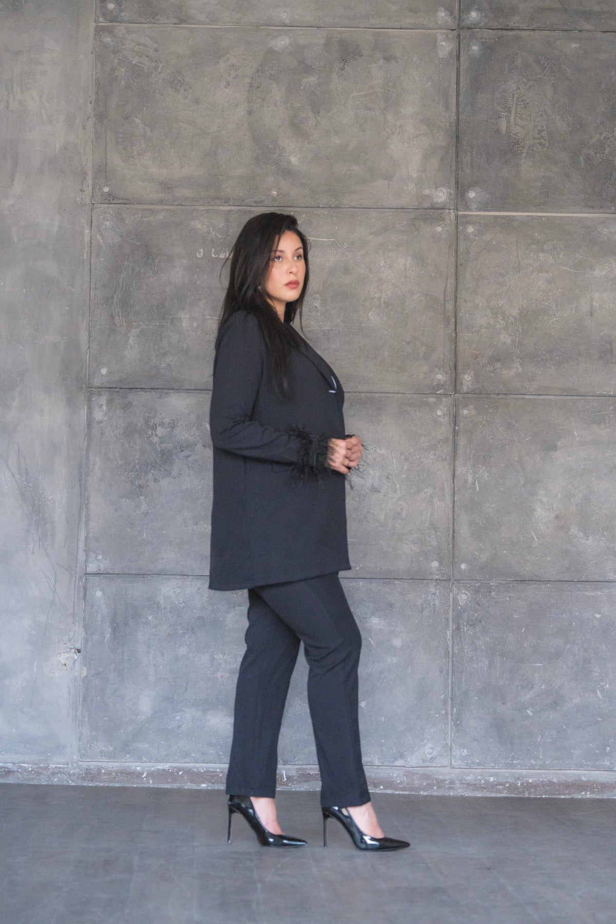 Black Feather-Trimmed Blazer &amp; Pants 2-Piece Set