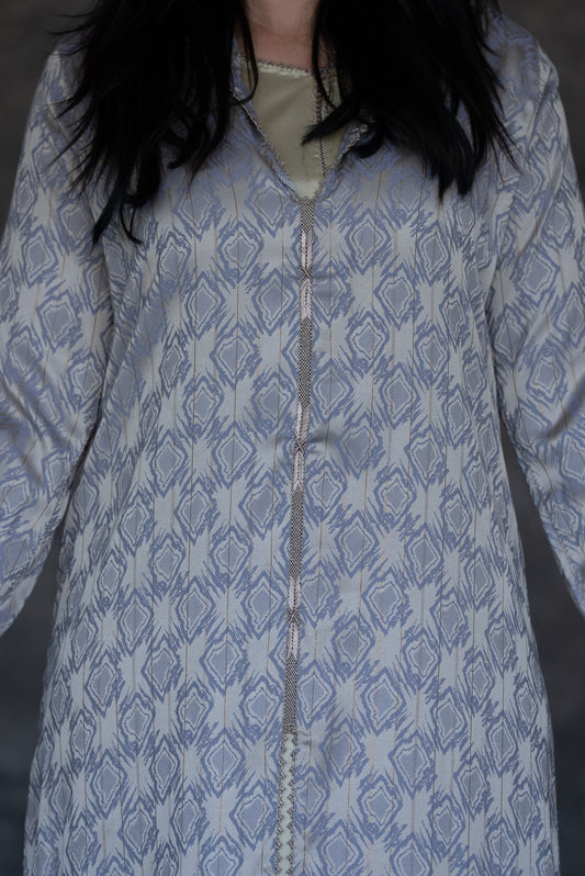 2 Pieces Pearl Grey Jacquard Djelaba with Ivory Satin Lining