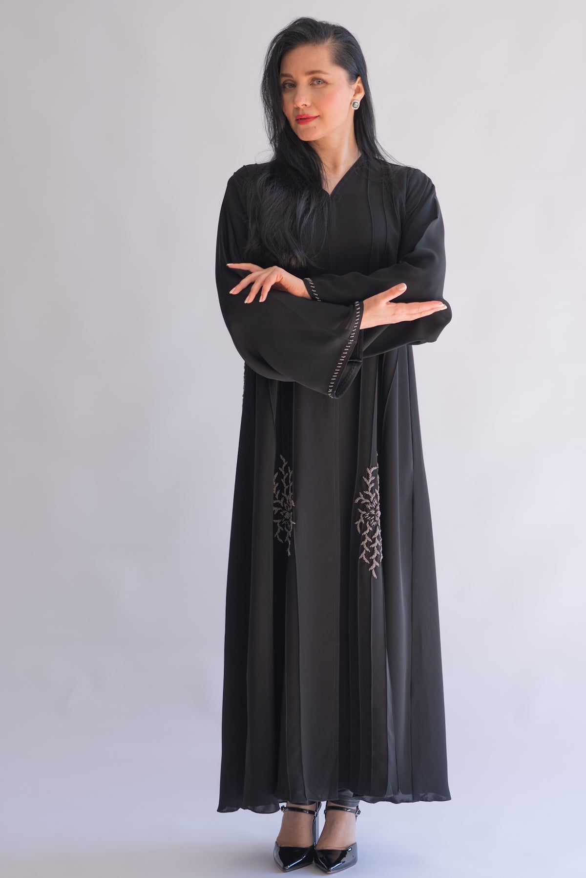 Gorgena Black Embroidered Pleated Nida Abaya
