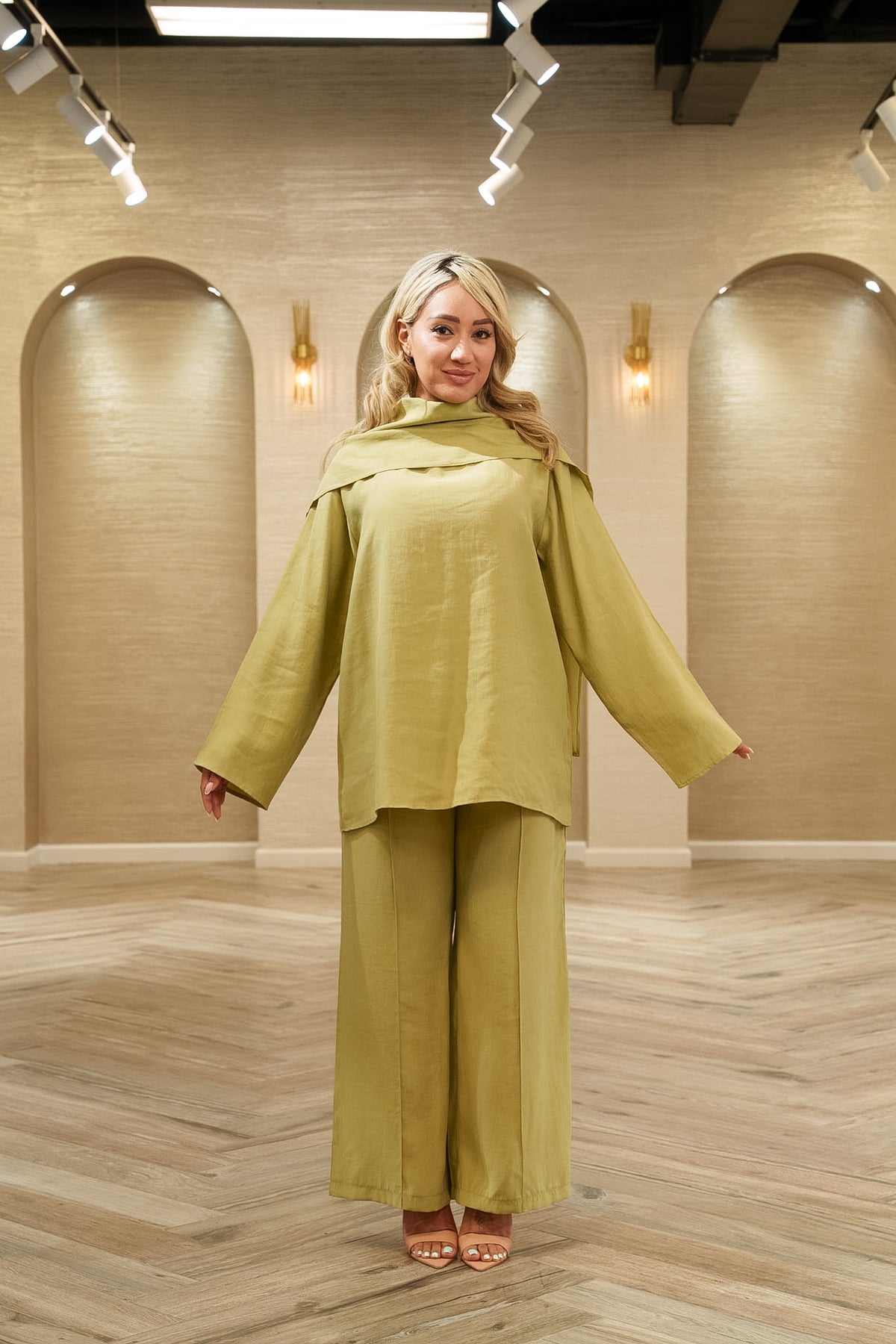 My City Chic Flowing Cape 2-Piece Pants Set
