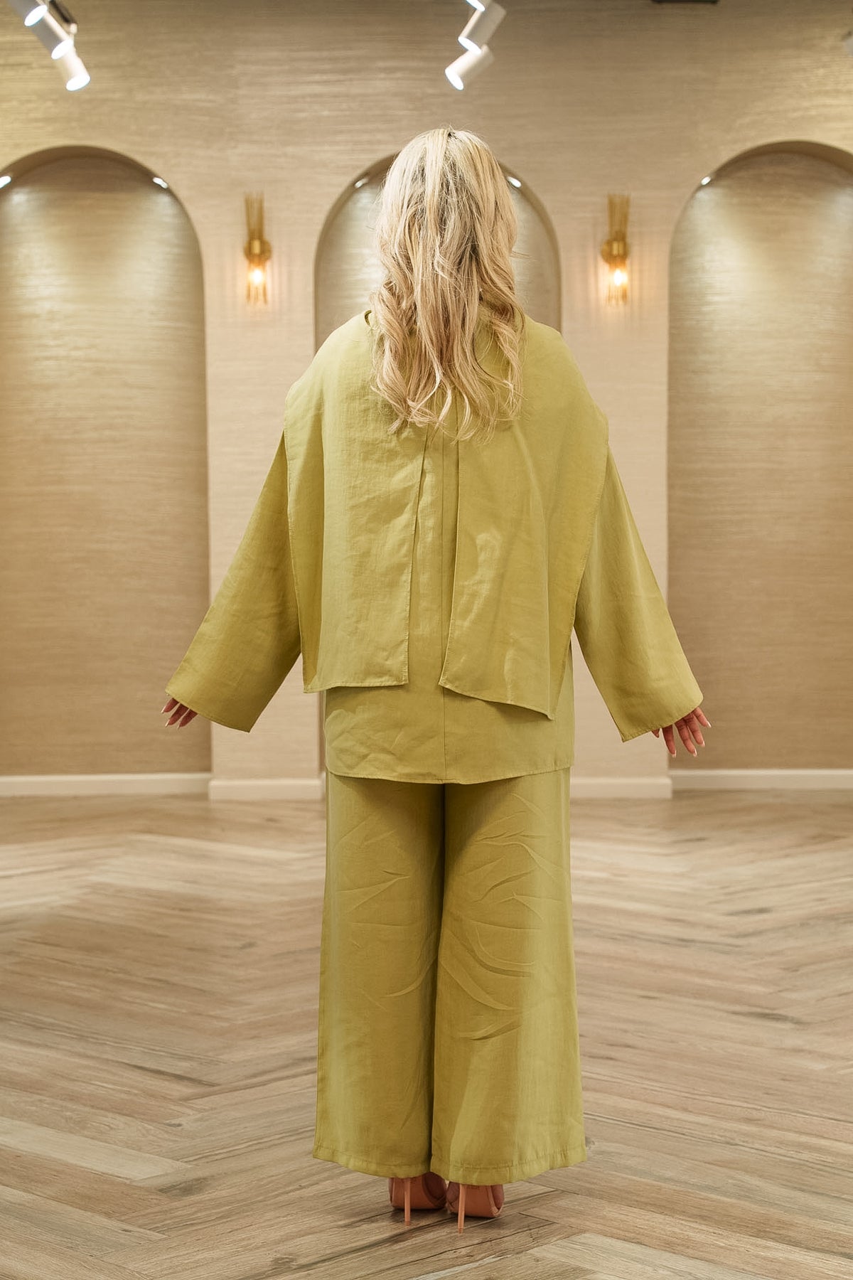 My City Chic Flowing Cape 2-Piece Pants Set