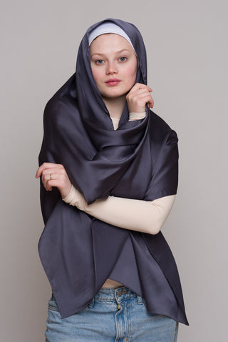 ITALIAN GRAPE NIGHT SATIN HIJAB