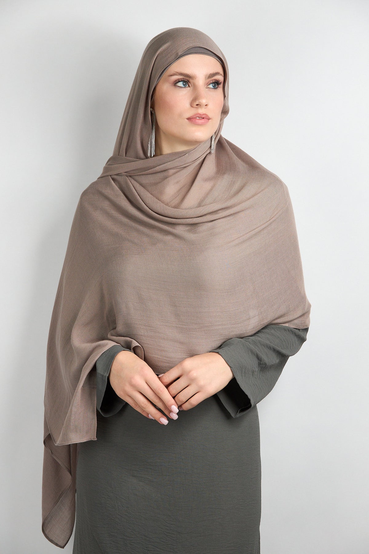 Modal Hijab with Matching Undercap Sharwood 