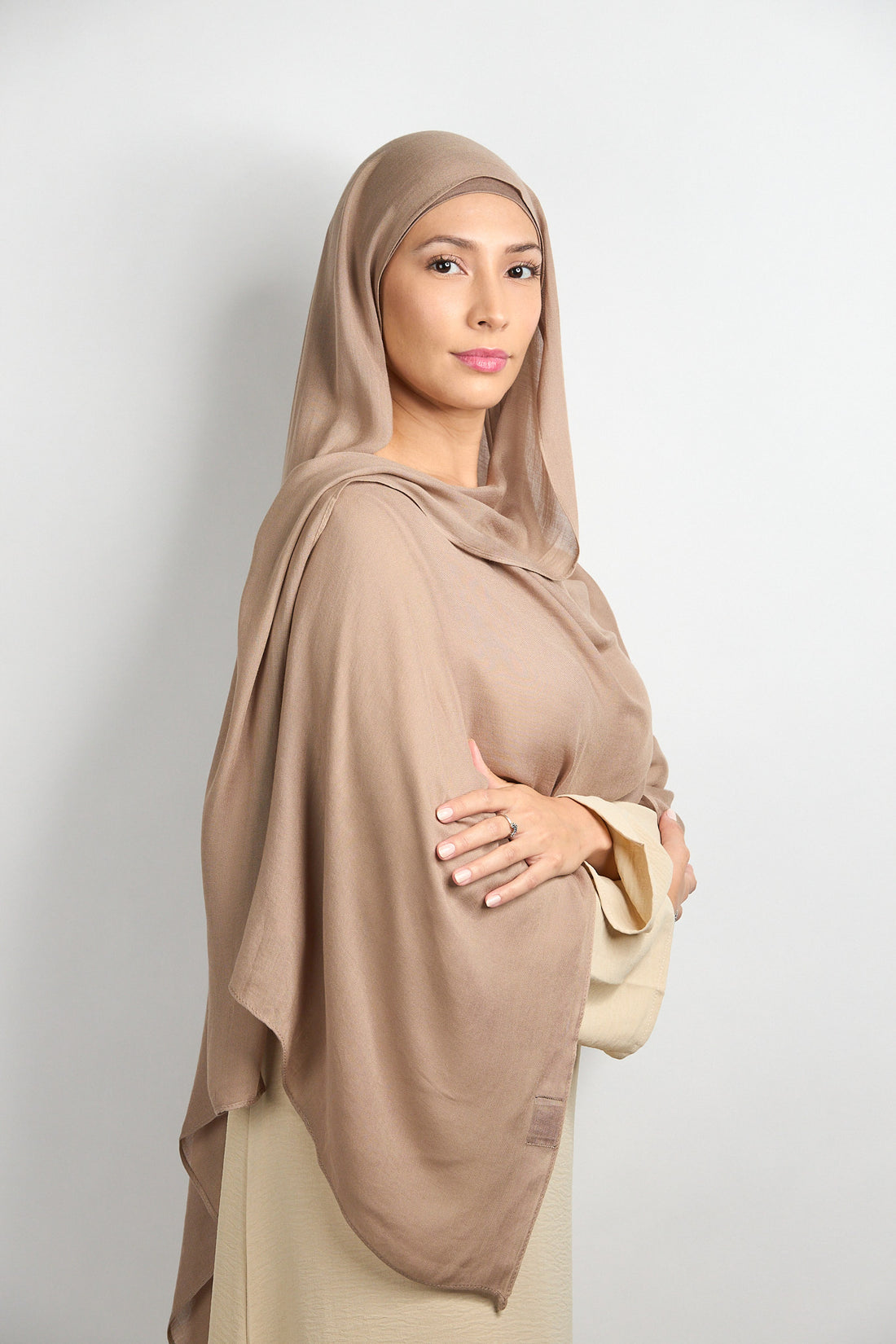Modal Hijab With Matching Undercap Dark Castle Gate 