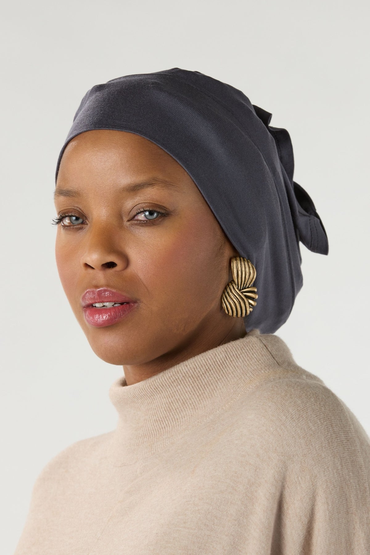 Modal Hijab With Matching Undercap Onyx Gray 