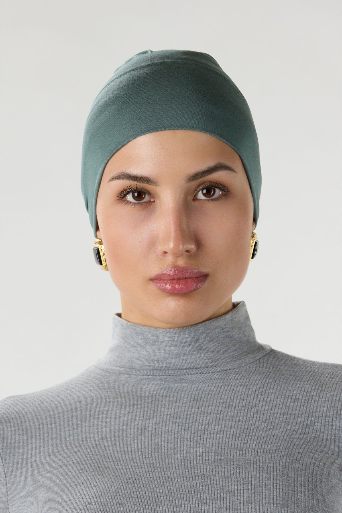 Modal Hijab with Matching Undercap Billiard Green 