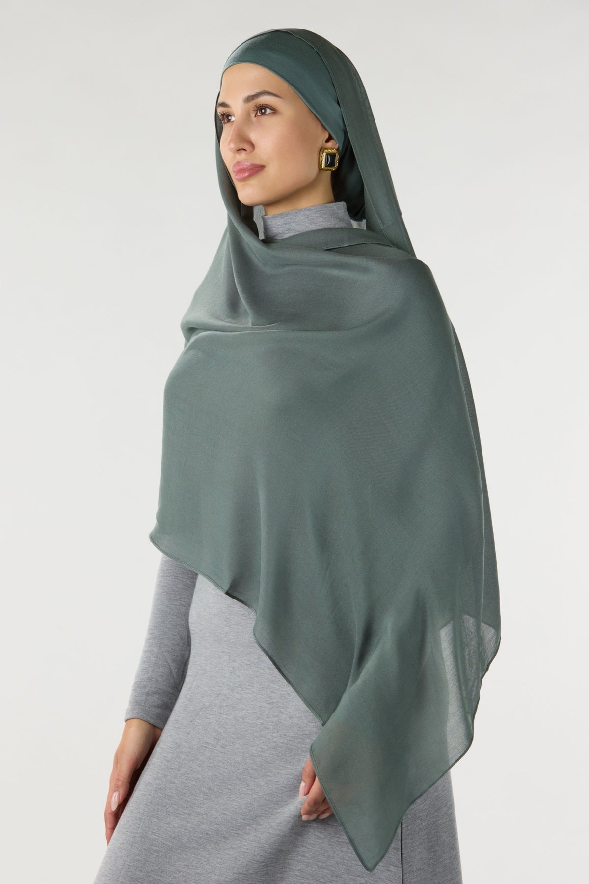 Modal Hijab with Matching Undercap Billiard Green 