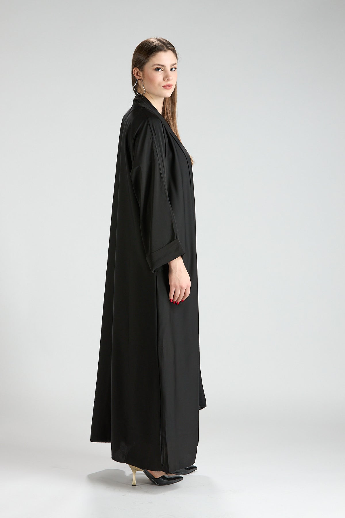 Noor Black Belted V-Neck 3-Piece Abaya