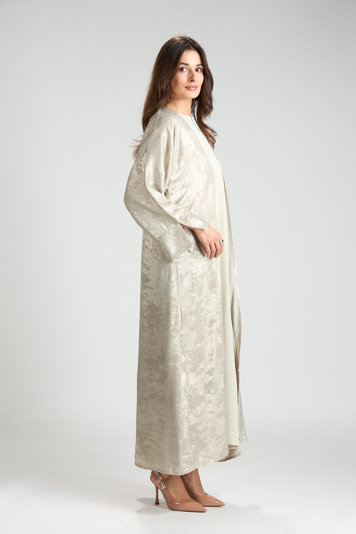 Champagne Éclat Metallic 3-Piece Open Abaya with Inner Dress