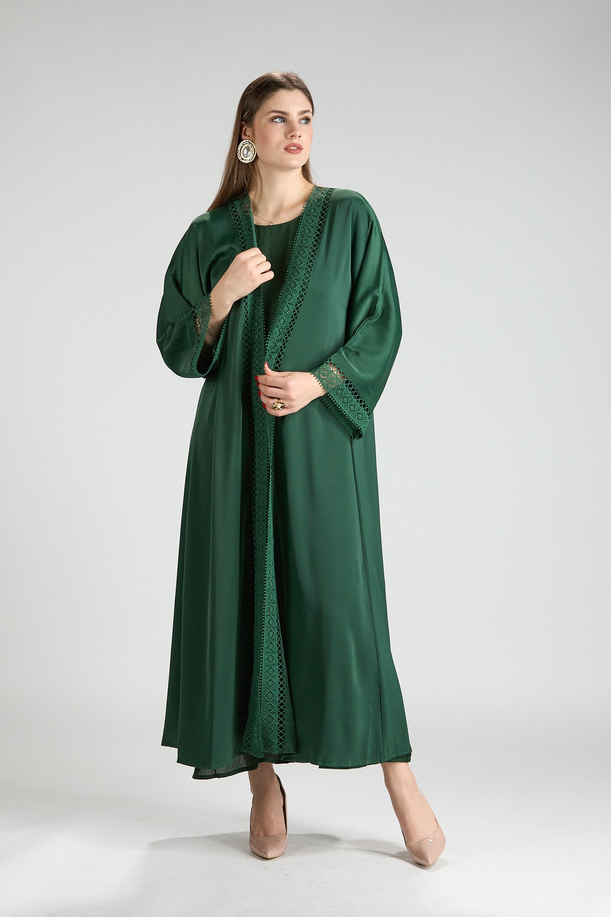 Renad Emerald Green Embroidered 3-Piece Abaya