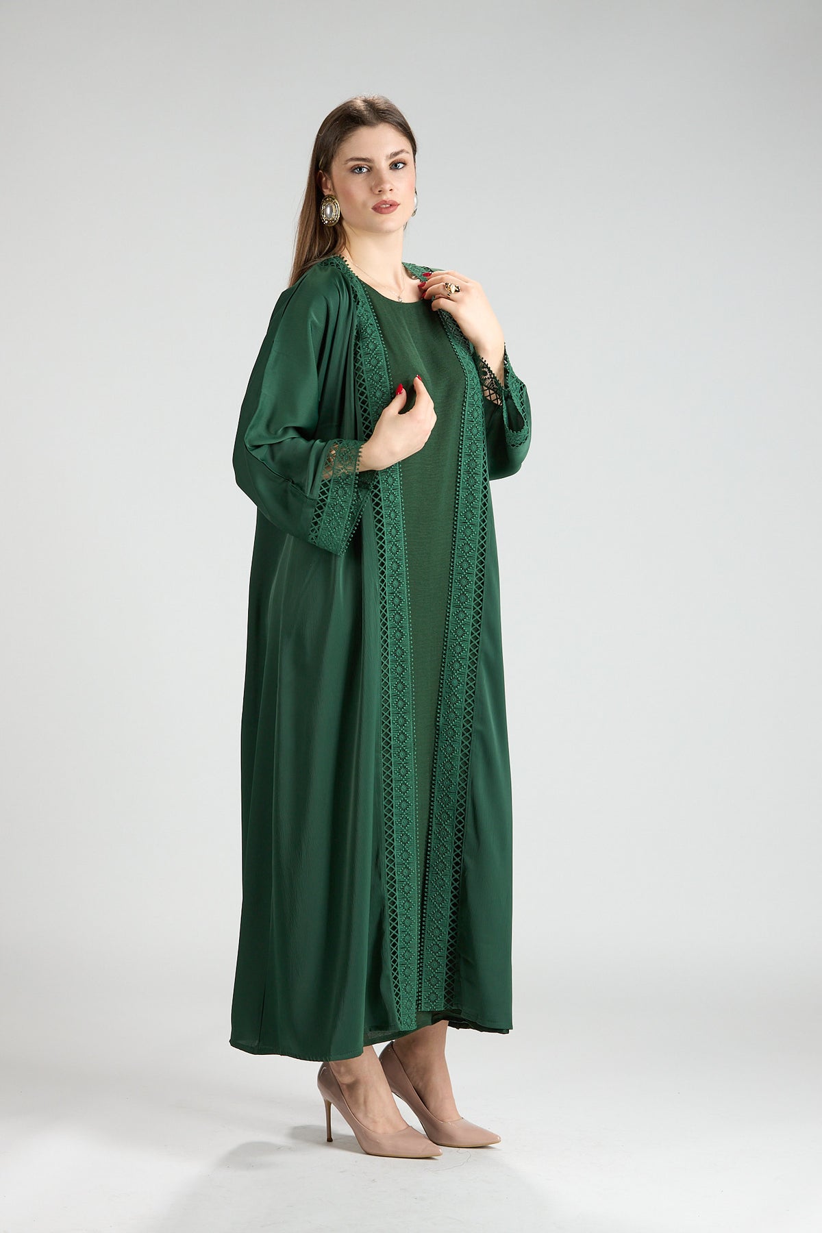 Renad Emerald Green Embroidered 3-Piece Abaya
