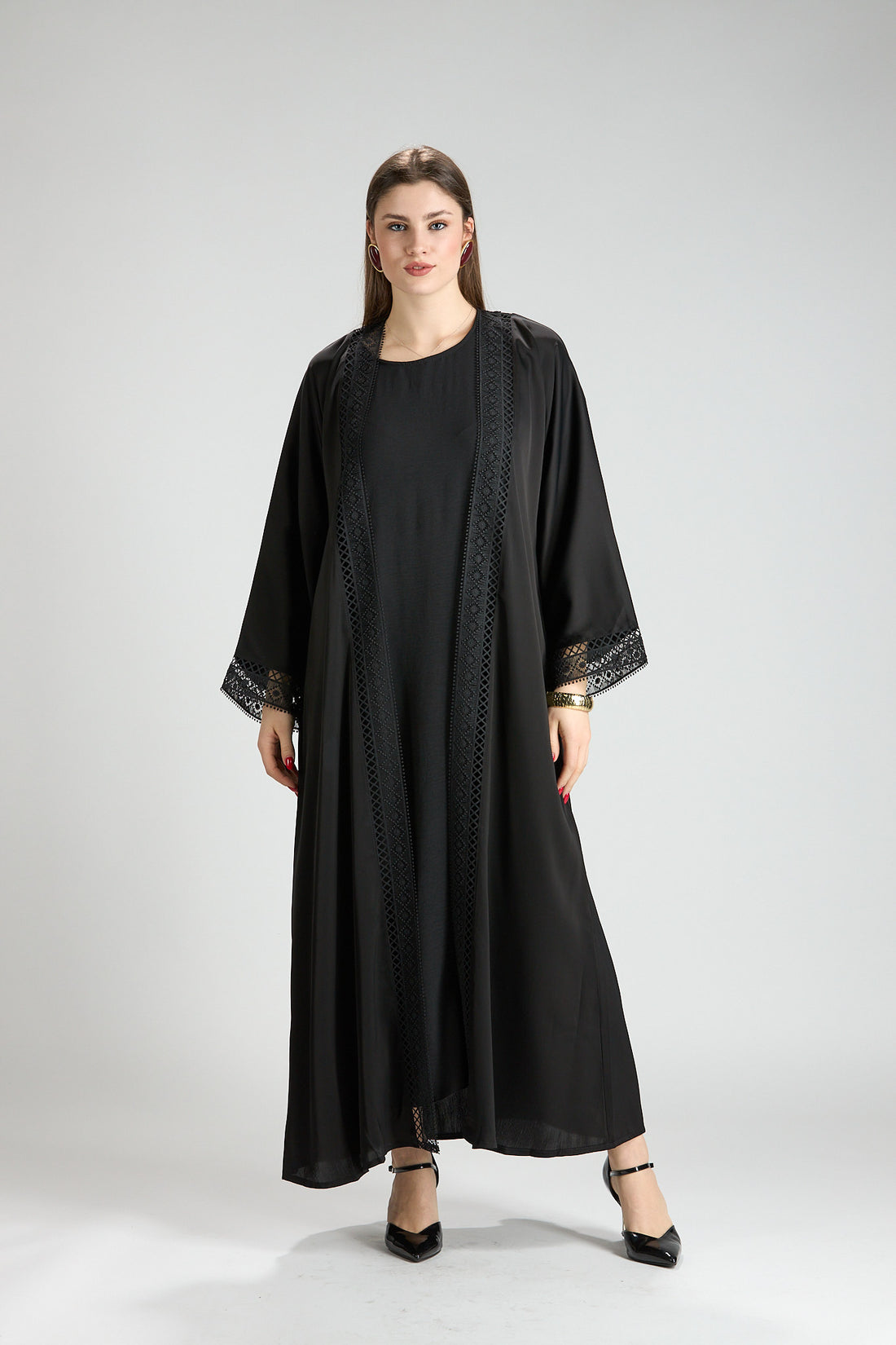 Renad Black Embroidered 3-Piece Abaya