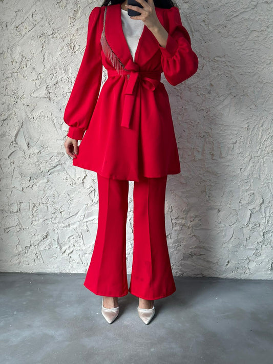 RED BEADED COLLAR W TIE WAIST TWO PIECE SUIT